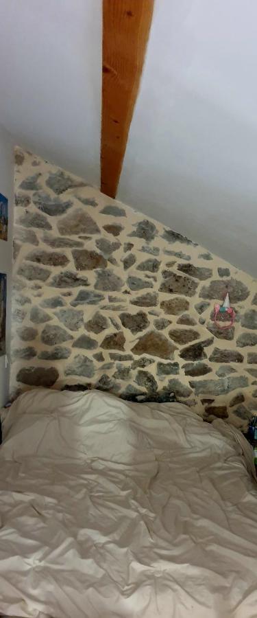L'Huile Et L'Eau Apartman Antraigues Kültér fotó