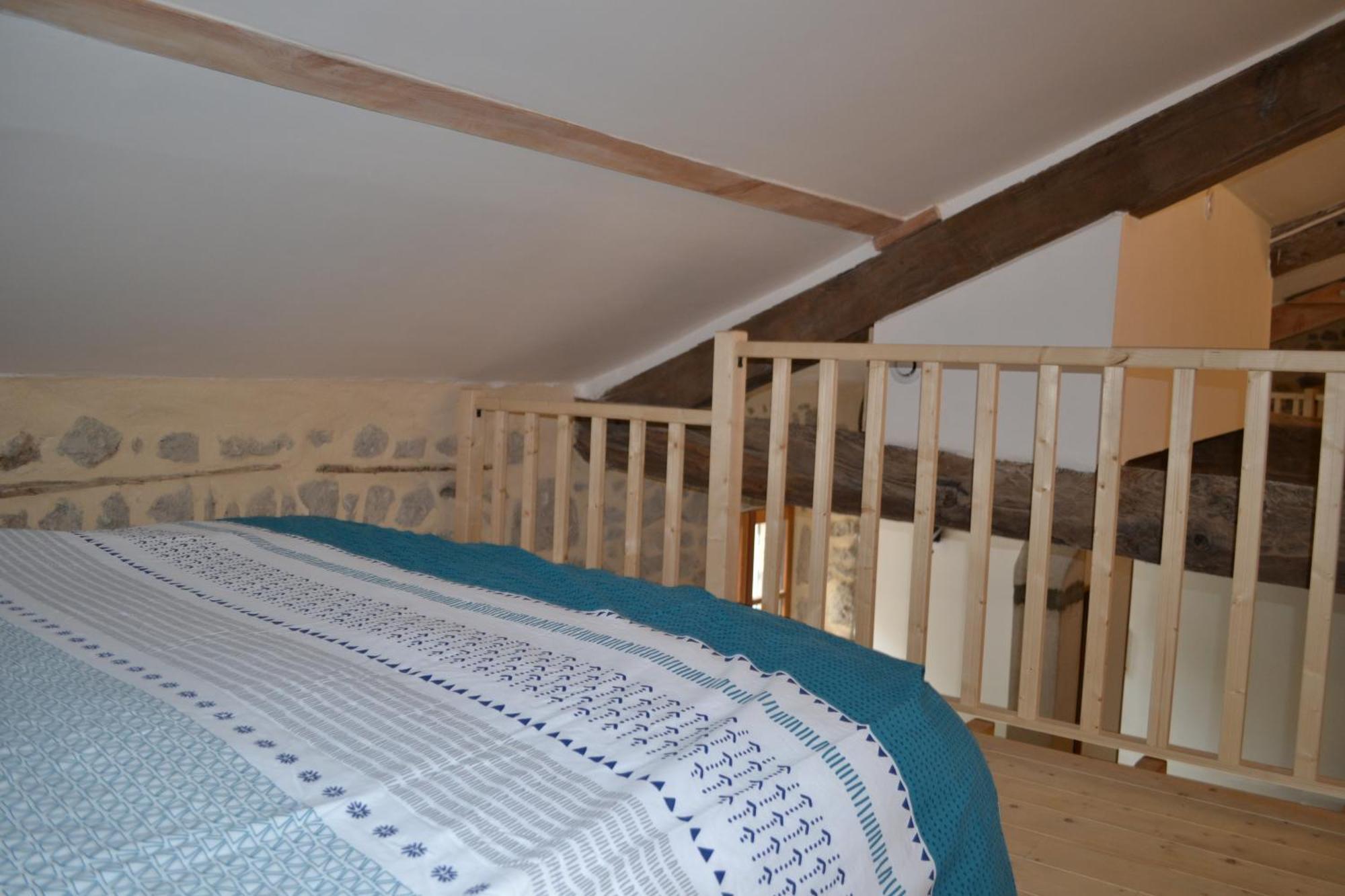 L'Huile Et L'Eau Apartman Antraigues Kültér fotó