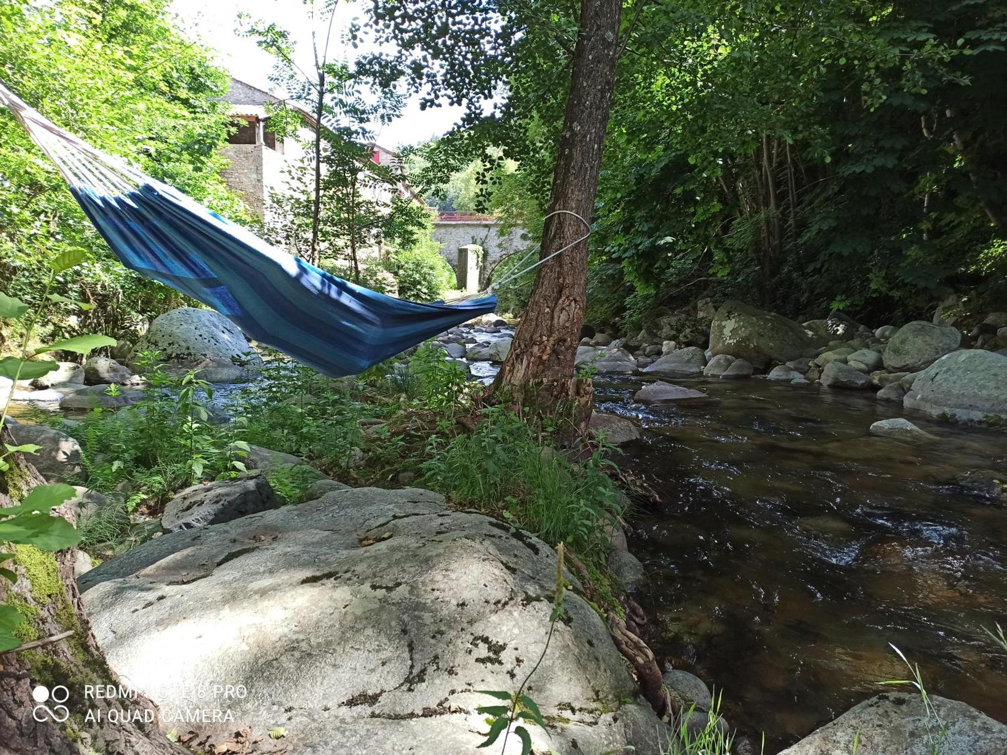 L'Huile Et L'Eau Apartman Antraigues Kültér fotó